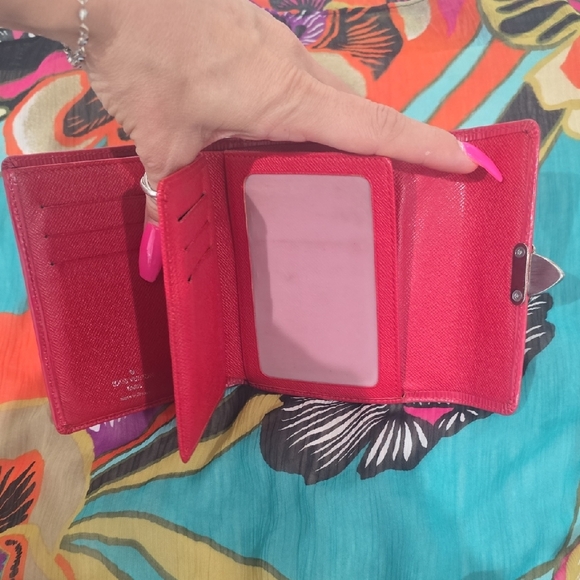 Louis Vuitton Red Epi Women's Wallet In Beautiful Used Condition - Picture 7 of 12